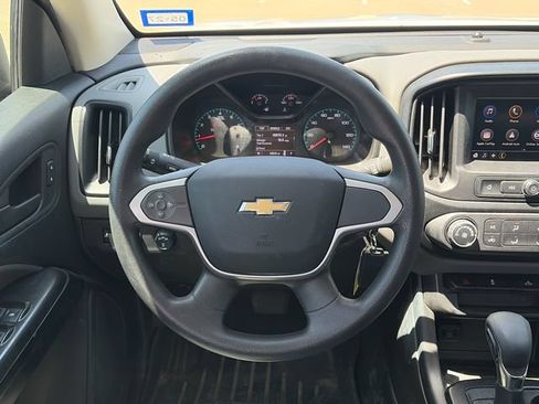 Used 2022 Chevrolet Colorado W/T w/ WT Convenience Package AWD/4WD image 11