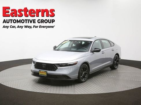 Used 2025 Honda Accord SE image 57