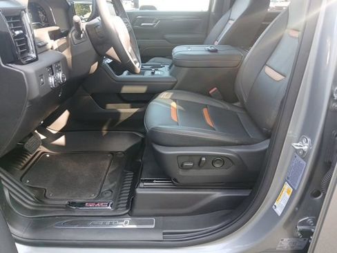 Used 2025 GMC Sierra 2500 AT4 w/ AT4 Premium Plus Package AWD/4WD image 37