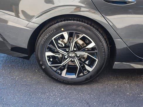 Certified 2025 Hyundai Sonata SEL image 8