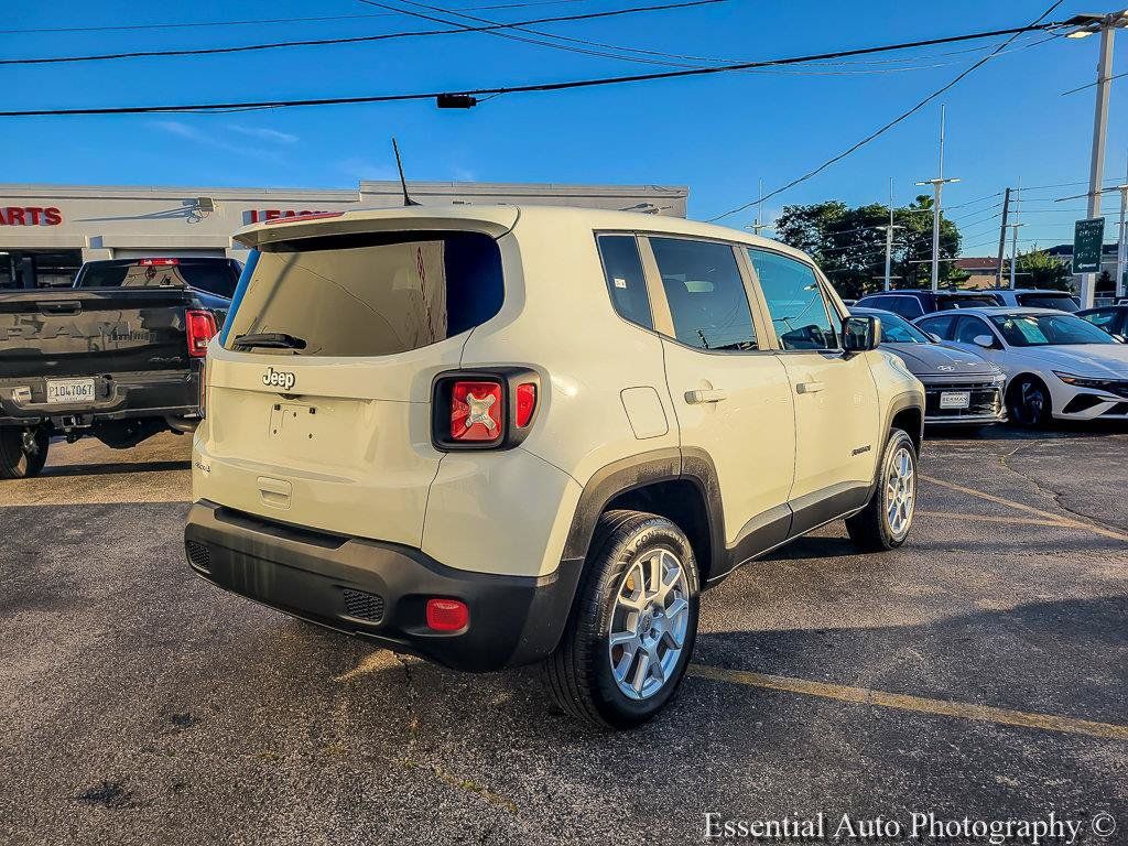 Used 2023 Jeep Renegade Latitude AWD/4WD image 11