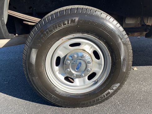 Used 2016 Ford F250 XL w/ Power Equipment Group image 14