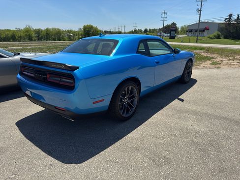 Used 2023 Dodge Challenger R/T Scat Pack RWD image 8