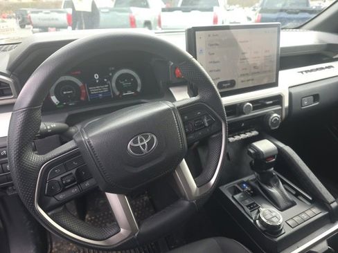 Used 2024 Toyota Tacoma Limited image 15