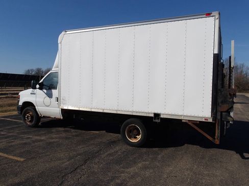 Used 2008 Ford E-350 and Econoline 350 Super Duty image 8