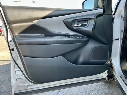 Used 2021 Nissan Murano SV image 41