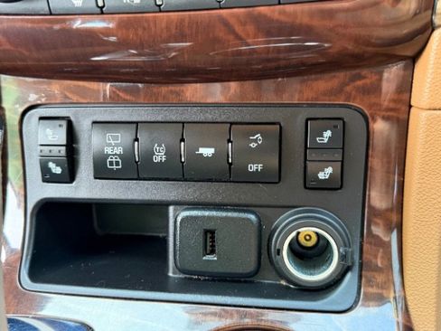 Used 2017 Buick Enclave Leather w/ Enclave Sport Touring Edition image 13