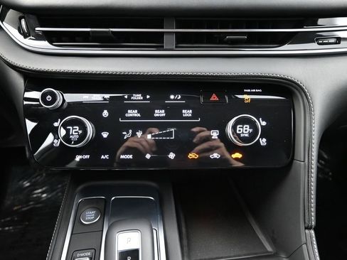 Certified 2025 INFINITI QX60 Sensory w/ Vision Package AWD/4WD image 19
