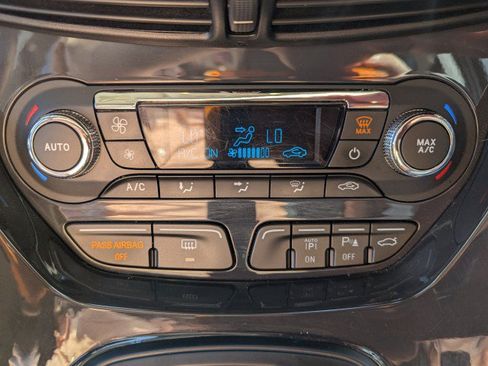 Used 2015 Ford Escape Titanium w/ Equipment Group 301A AWD/4WD image 21