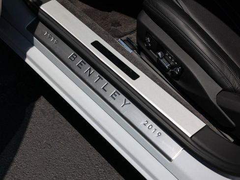 Used 2020 Bentley Continental GT image 28
