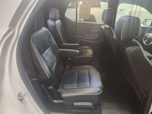 Used 2023 Chevrolet Traverse Premier w/ LPO, Floor Liner Package AWD/4WD image 12