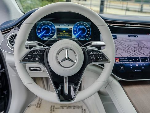 Used 2023 Mercedes-Benz EQS 580 4MATIC Sedan image 13