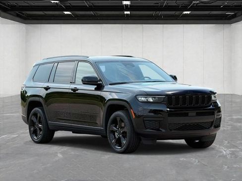 Used 2023 Jeep Grand Cherokee L Laredo AWD/4WD image 7