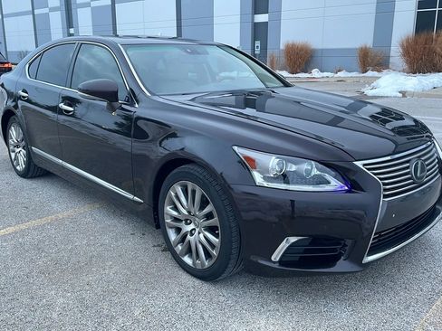 Used 2016 Lexus LS 460 image 4