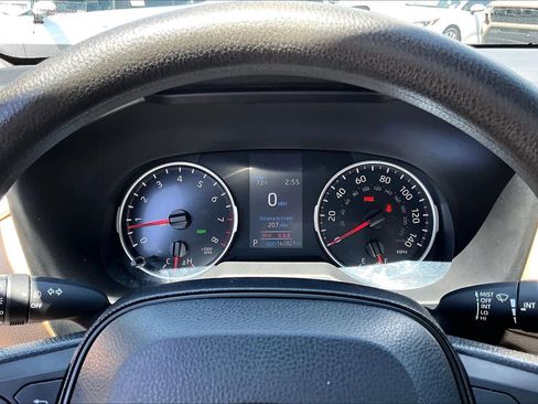 Used 2021 Toyota RAV4 XLE FWD image 25