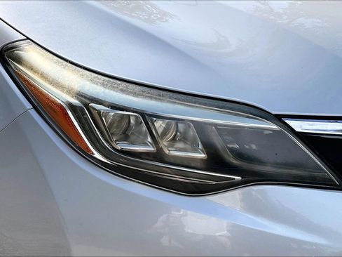 Used 2017 Toyota Avalon Touring FWD image 33