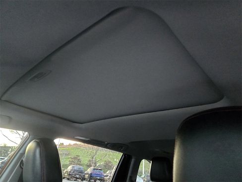 Used 2019 Toyota Highlander SE w/ Protection Package #3 image 21