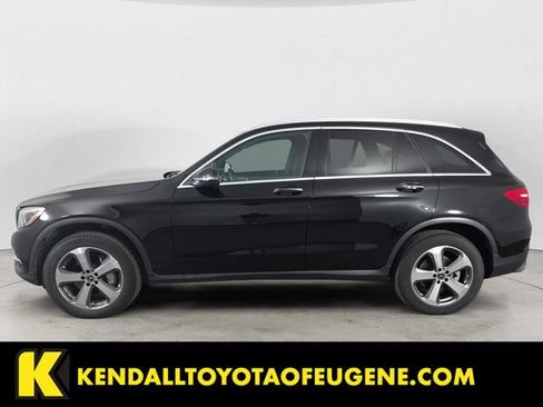 Used 2018 Mercedes-Benz GLC 300 4MATIC image 2