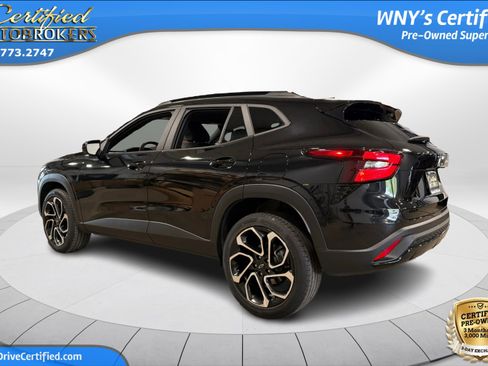 Used 2024 Chevrolet Trax RS w/ Driver Confidence Package FWD image 8