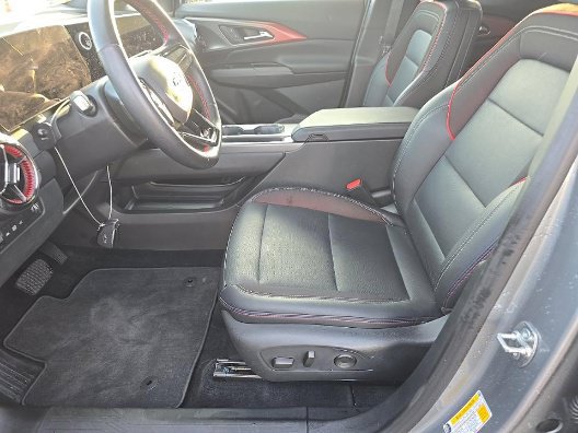 Used 2024 Chevrolet Equinox EV RS FWD image 12