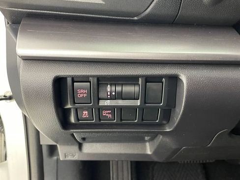Used 2017 Subaru Impreza 2.0i Limited AWD/4WD image 13
