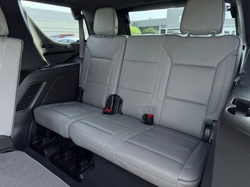 Used 2023 GMC Yukon SLT AWD/4WD image 24