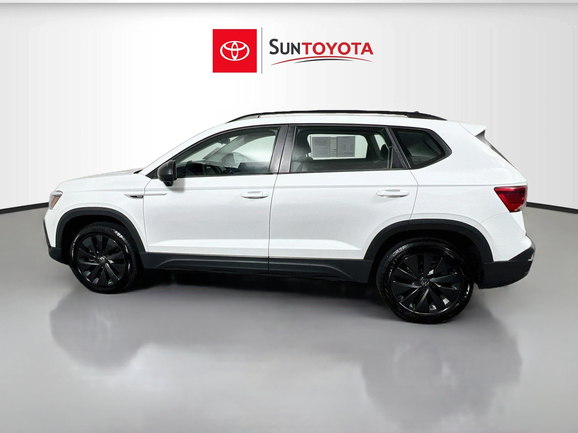 Used 2024 Volkswagen Taos S FWD image 7