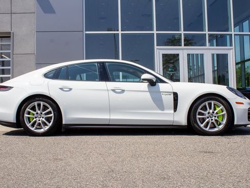 Used 2022 Porsche Panamera 4 w/ Premium Package image 4