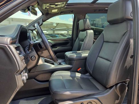 Used 2023 Chevrolet Tahoe LT w/ Luxury Package AWD/4WD image 15