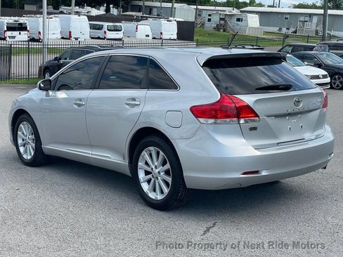 Used 2010 Toyota Venza FWD image 5