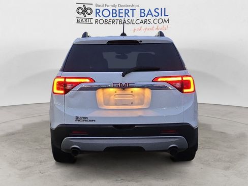 Used 2017 GMC Acadia SLE image 4