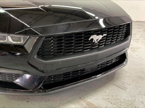 Used 2024 Ford Mustang Coupe image 29