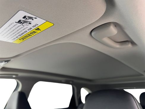 Used 2024 Kia Sorento SX image 77