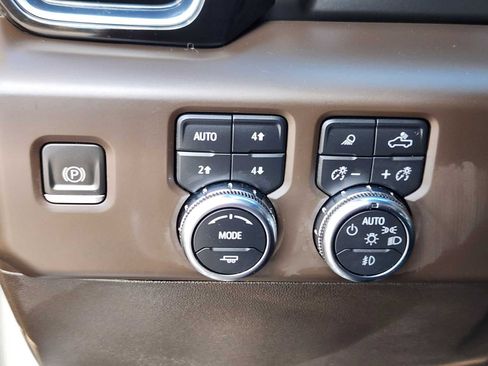 Used 2023 GMC Sierra 1500 Denali w/ Denali Reserve Package image 17