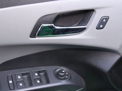 Used 2016 Chevrolet Sonic LT image 15