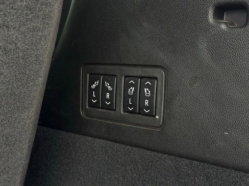 Used 2023 Cadillac XT6 Premium Luxury image 14