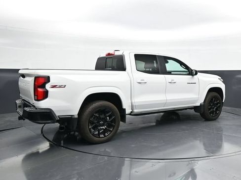Used 2024 Chevrolet Colorado Z71 w/ LPO, Dark Essentials Package AWD/4WD image 2