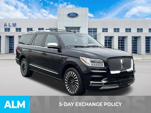 Used 2021 Lincoln Navigator L Black Label w/ Cargo Convenience Package AWD/4WD image 3