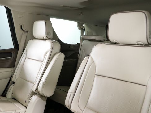 Used 2023 GMC Yukon Denali RWD image 28