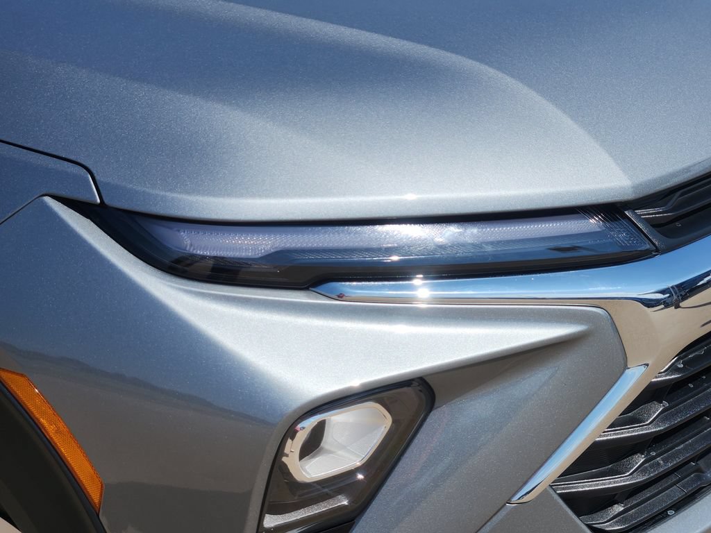 Used 2024 Chevrolet TrailBlazer LT w/ LT Cold Weather Package FWD image 29