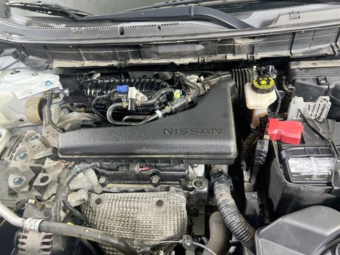 Used 2018 Nissan Rogue S AWD/4WD image 27