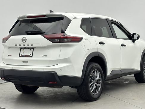 Used 2024 Nissan Rogue S AWD/4WD image 7