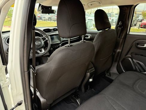 Used 2019 Jeep Renegade Latitude image 22