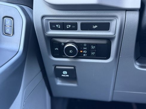 Used 2023 Ford F150 XLT w/ Equipment Group 302A High image 17