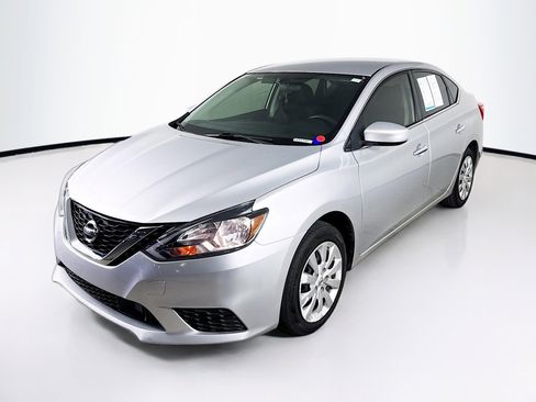 Used 2019 Nissan Sentra S image 4