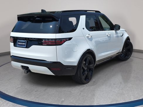 Certified 2025 Land Rover Discovery Dynamic SE AWD/4WD image 5