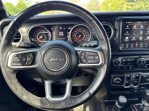 Used 2019 Jeep Wrangler Unlimited Sahara w/ Quick Order Package 24M Moab AWD/4WD image 14