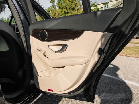 Used 2018 Mercedes-Benz C 300 Sedan image 54