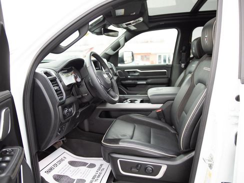 Used 2024 RAM 1500 Laramie image 22