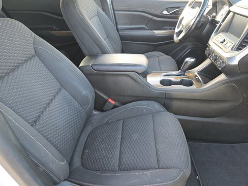 Used 2019 GMC Acadia SLE image 28